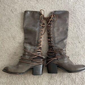 Freebird by Steven Tall Lace Up Boots (Coal size 8)